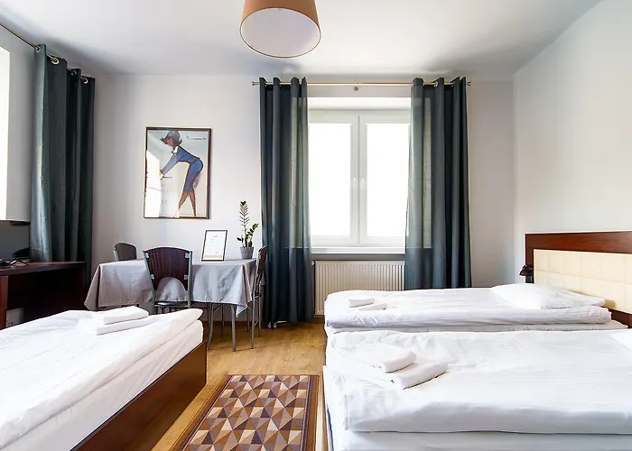 Avion Hotel